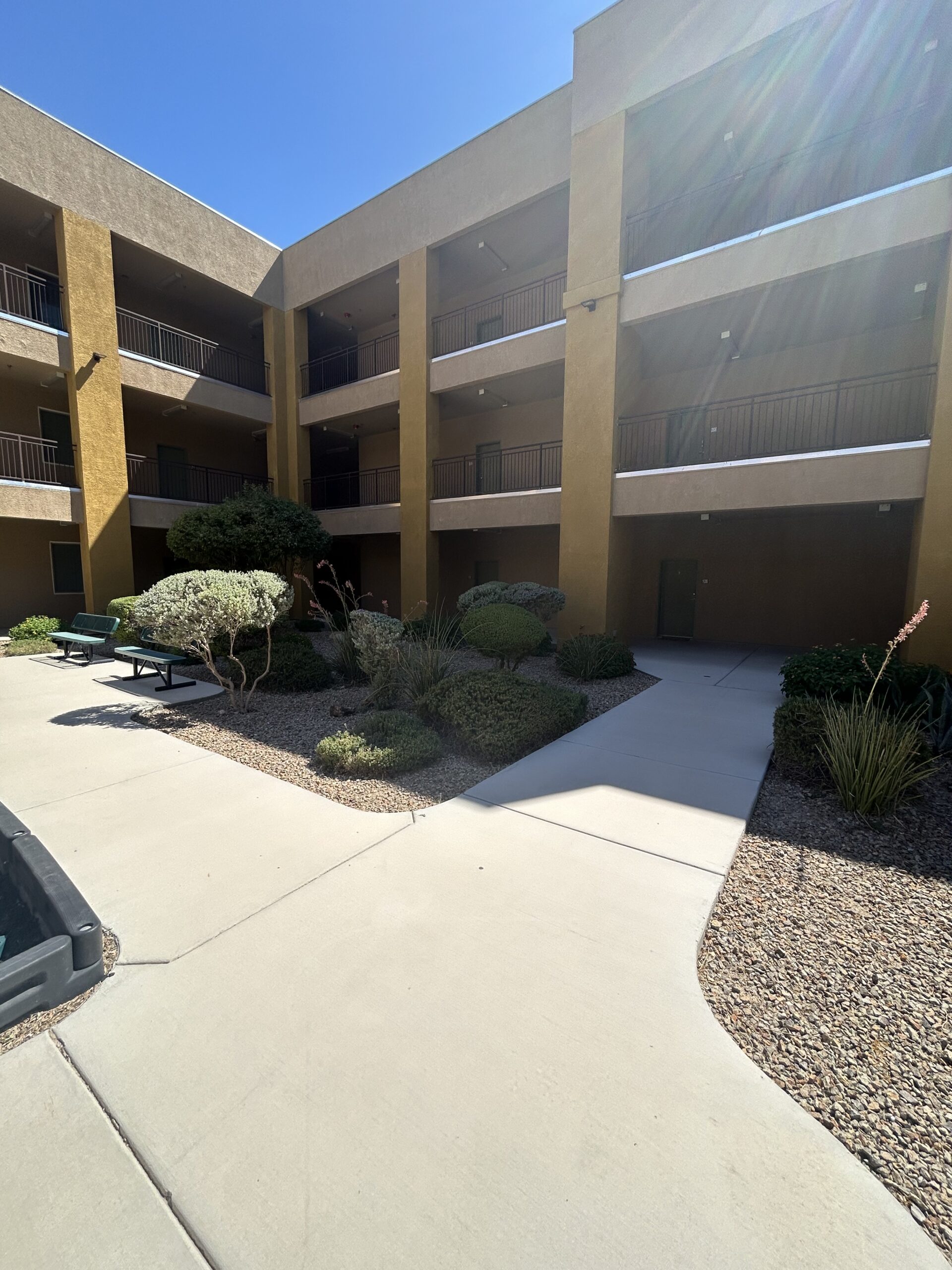 Donna Louise Apartments — photo 3